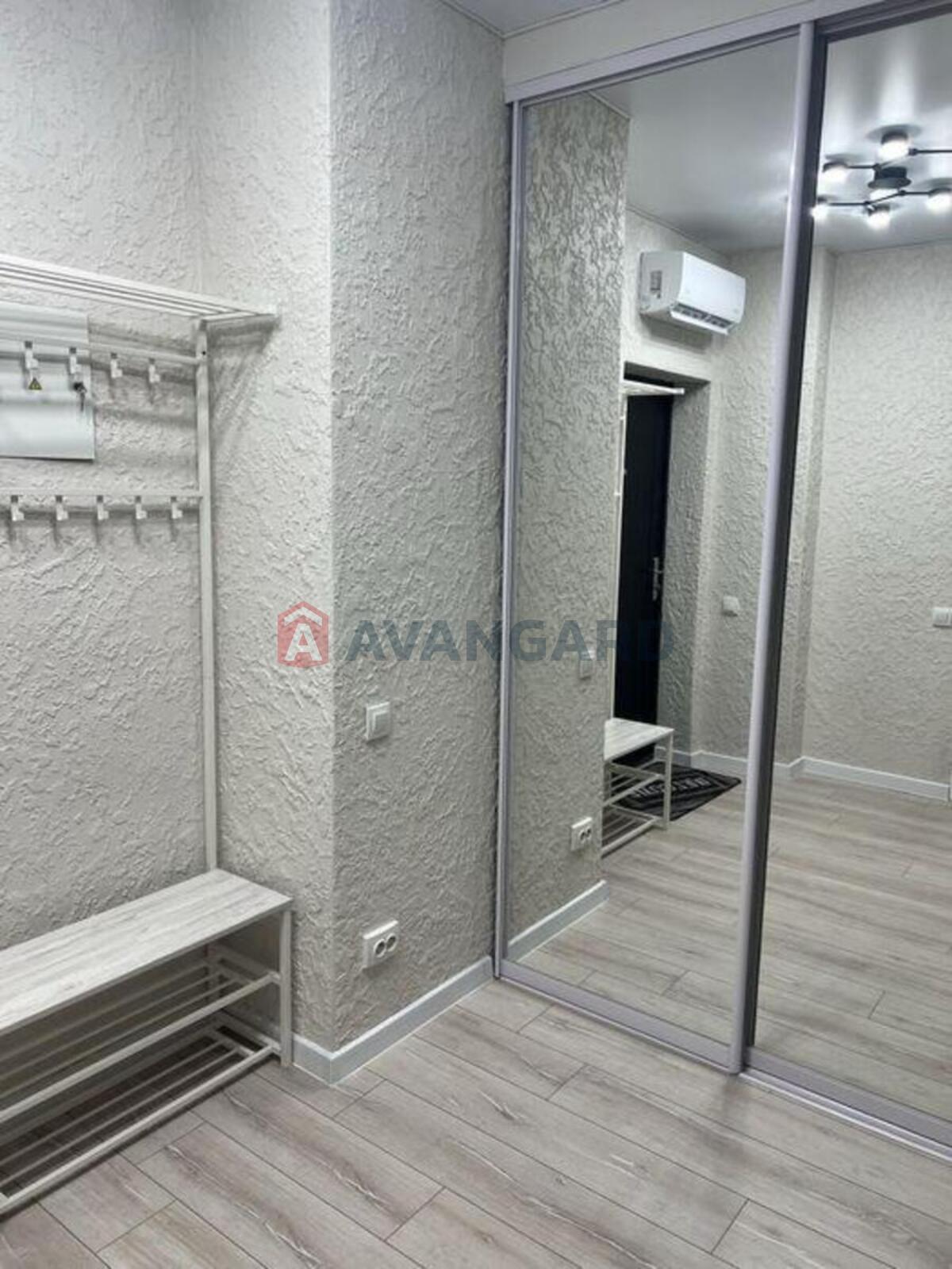 1 ��. ��������, 44/-/13 ��. �., 5/25 ������ ���� 5