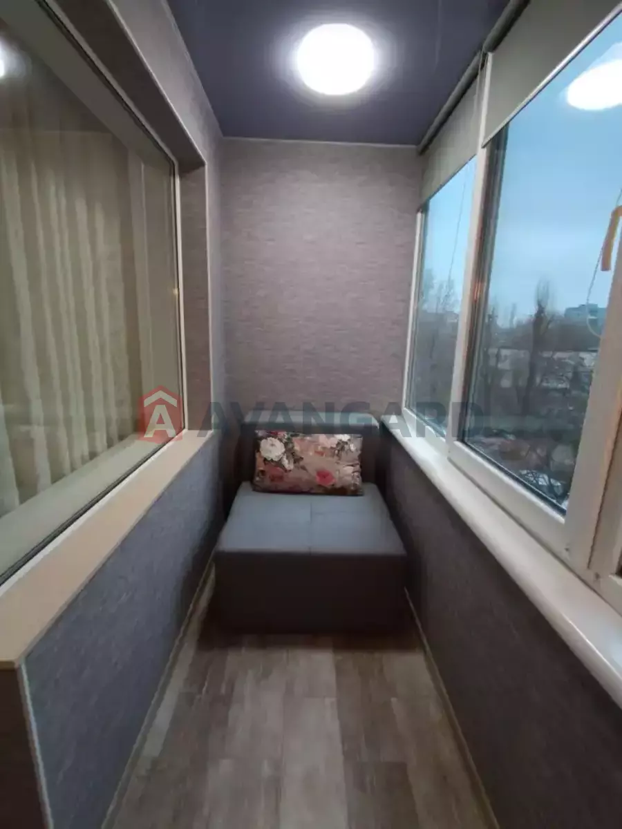 1 ��. ��������, 43/24/8 ��. �., 3/12 ������ ���� 5