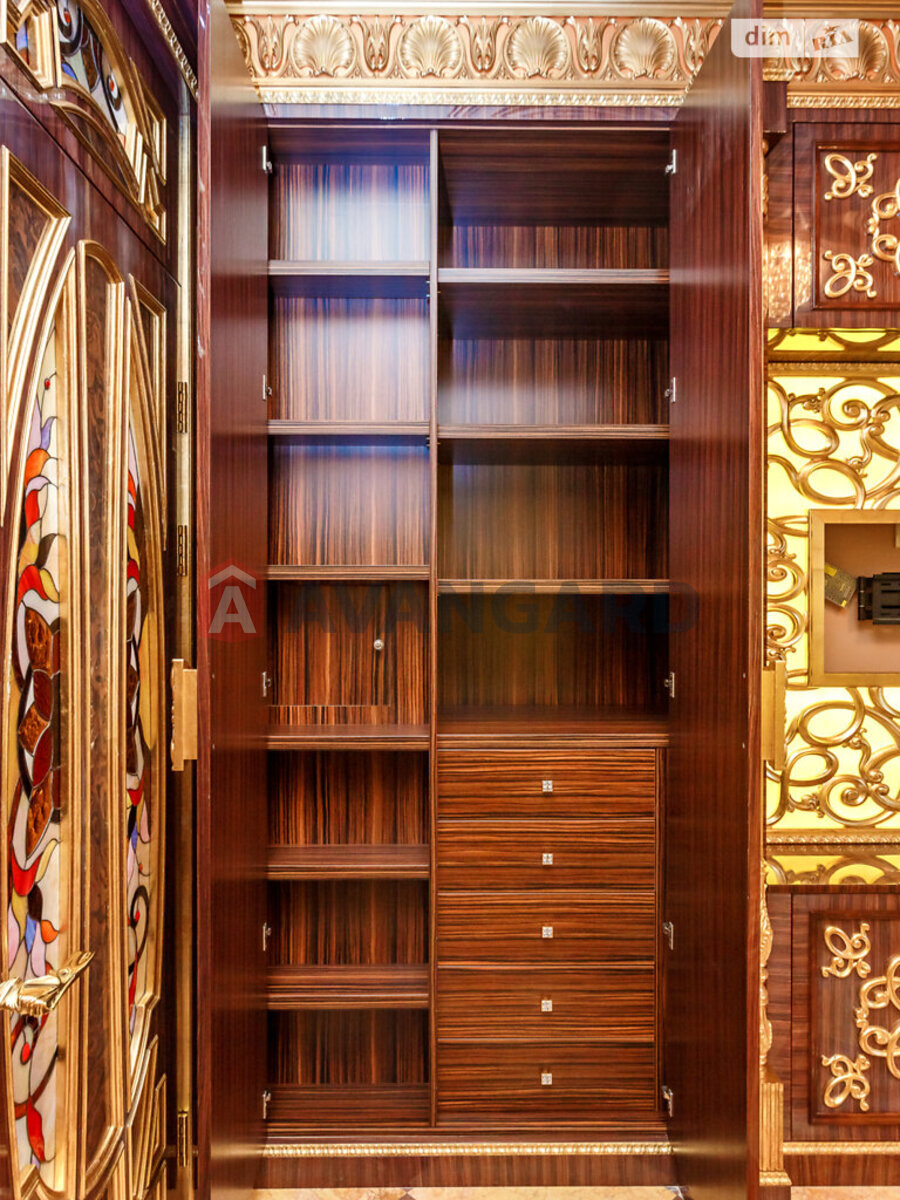 2 ��. ��������, 86/38/15 ��. �., 18/26 ������ ���� 8