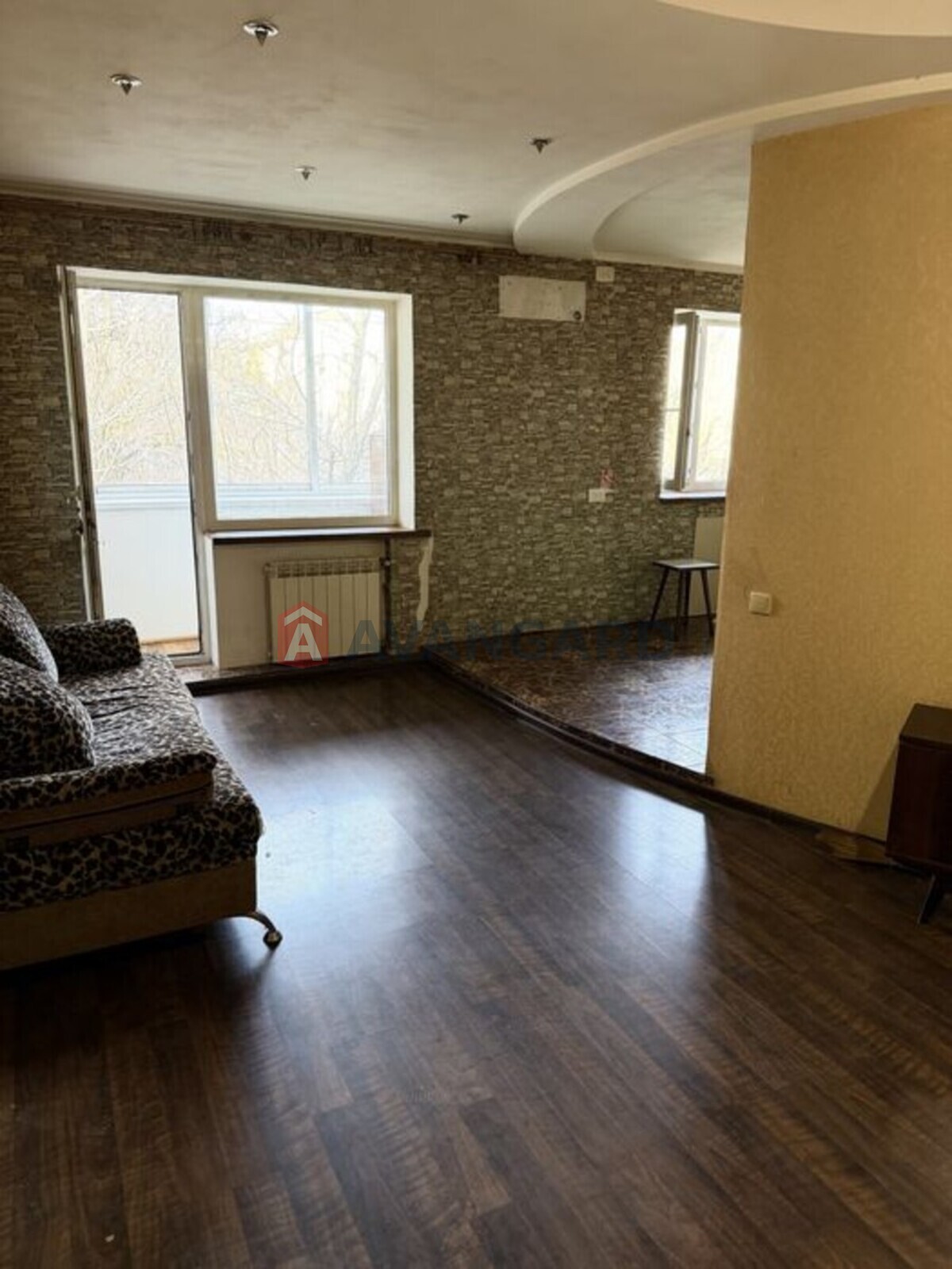 2 ��. ��������, 58/-/6 ��. �., 5/5 ������ ���� 7