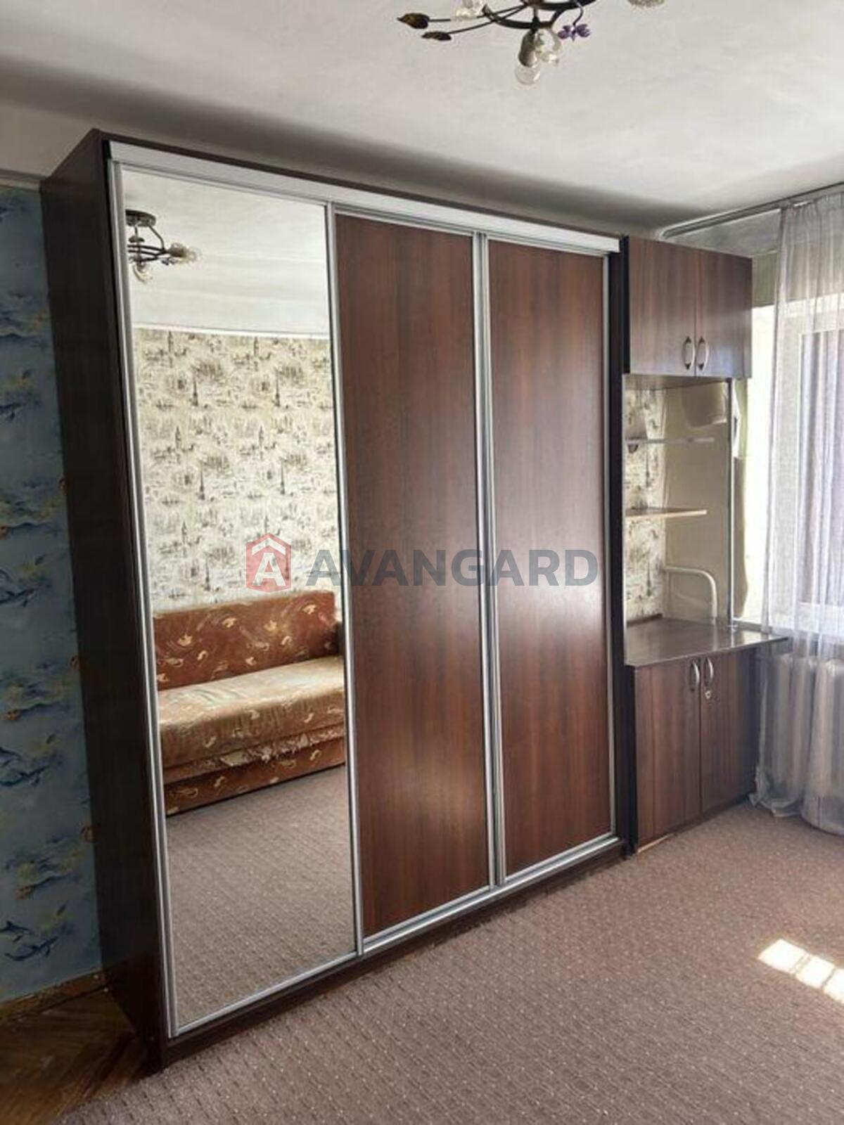 1 ����. ��������, 30/-/7 ��. �., 5/5 ���� ���� 6