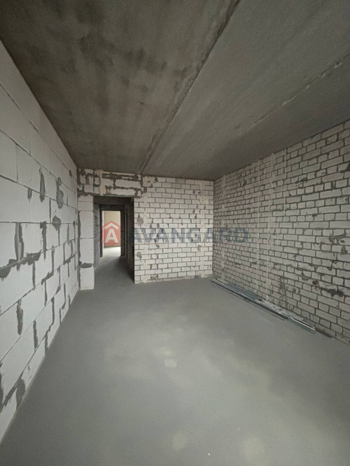 2 ��. ��������, 61,7/32,9/15 ��. �., 5/9 ������ ���� 1