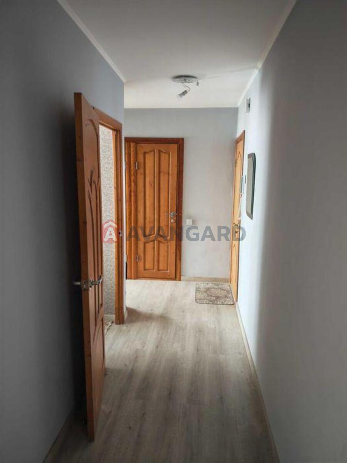 3 ��. ��������, 62/-/8 ��. �., 8/9 ������ ���� 10