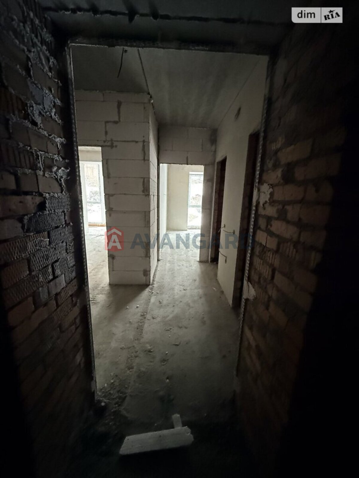 2 ��. ��������, 73/-/25 ��. �., 2/9 ������ ���� 3