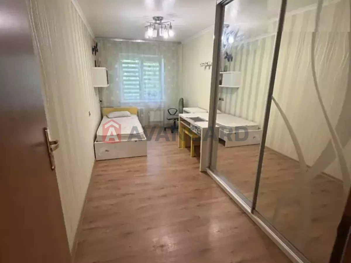 3 ��. ��������, 58/-/6 ��. �., 5/5 ������ ���� 15