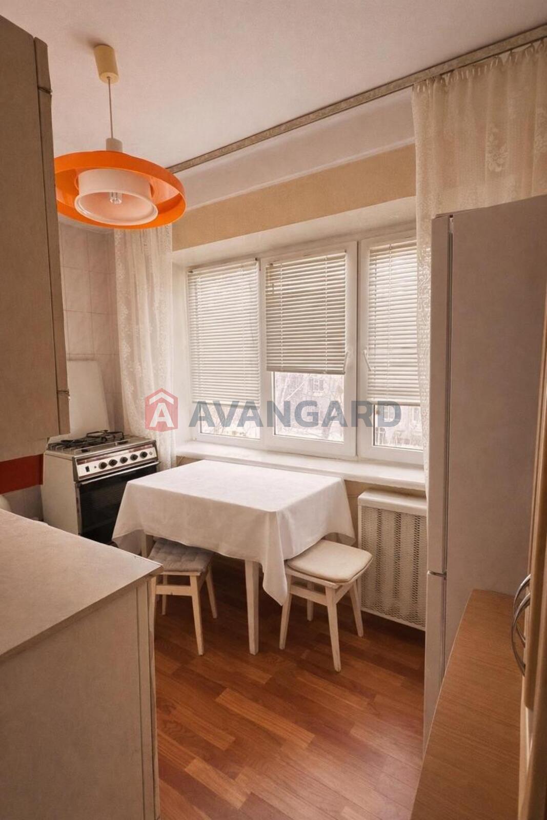 2 ��. ��������, 45/-/7 ��. �., 3/5 ������ ���� 4