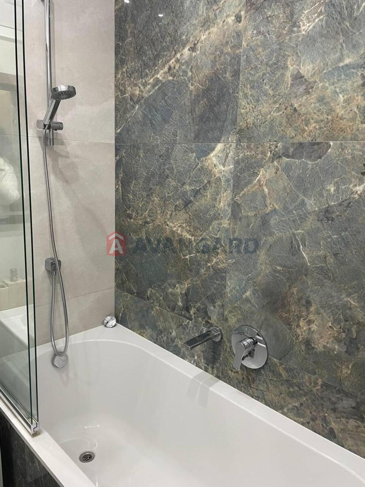 1 ��. ��������, 48/18/14 ��. �., 6/10 ������ ���� 9