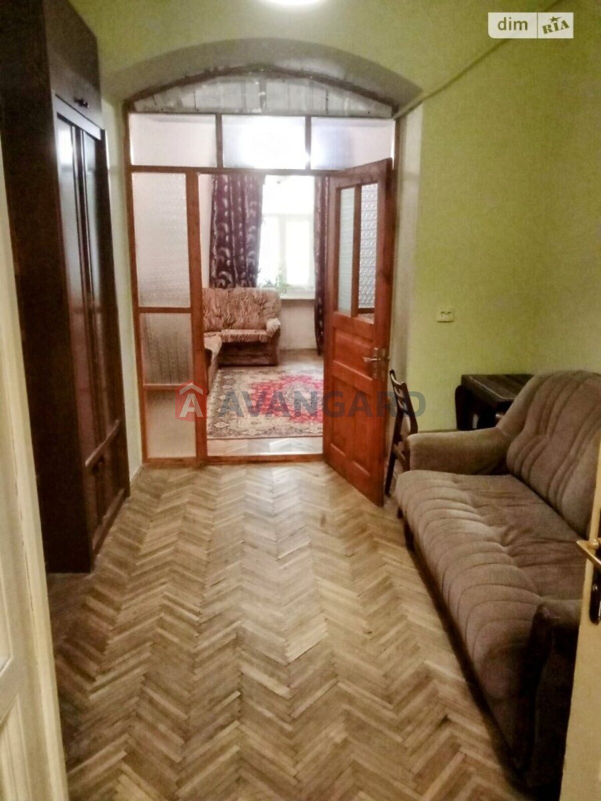 2 ����. ��������, 42/25/10 ��. �., 1/3 ���� ���� 4