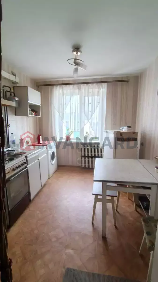 3 ��. ��������, 72/-/10 ��. �., 10/10 ������ ���� 6