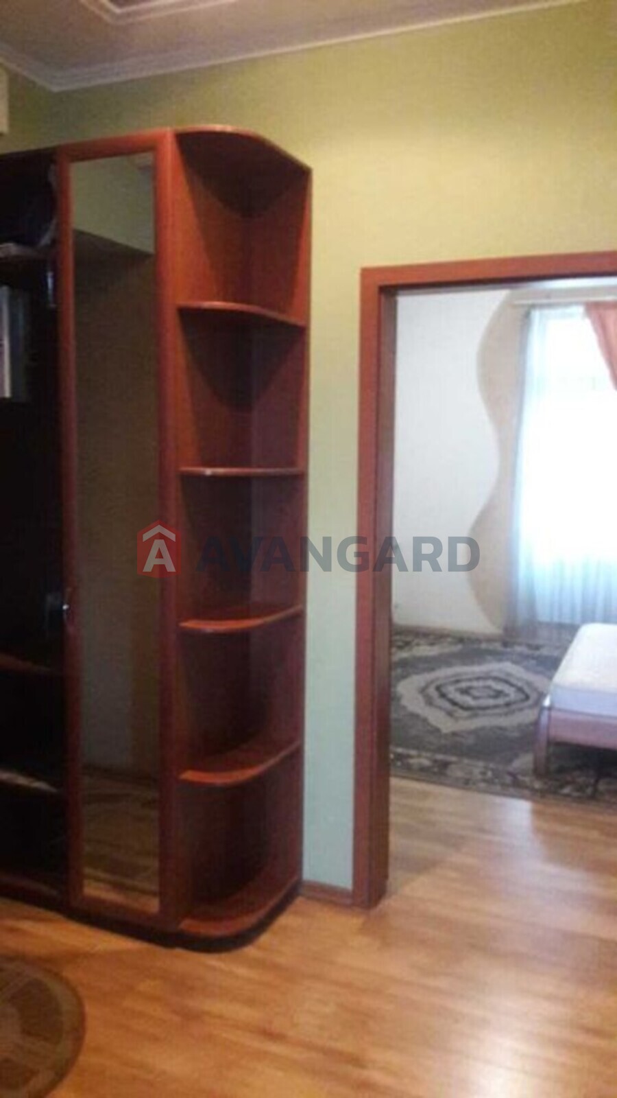 3 ��. ��������, 74/-/25 ��. �., 4/5 ������ ���� 5