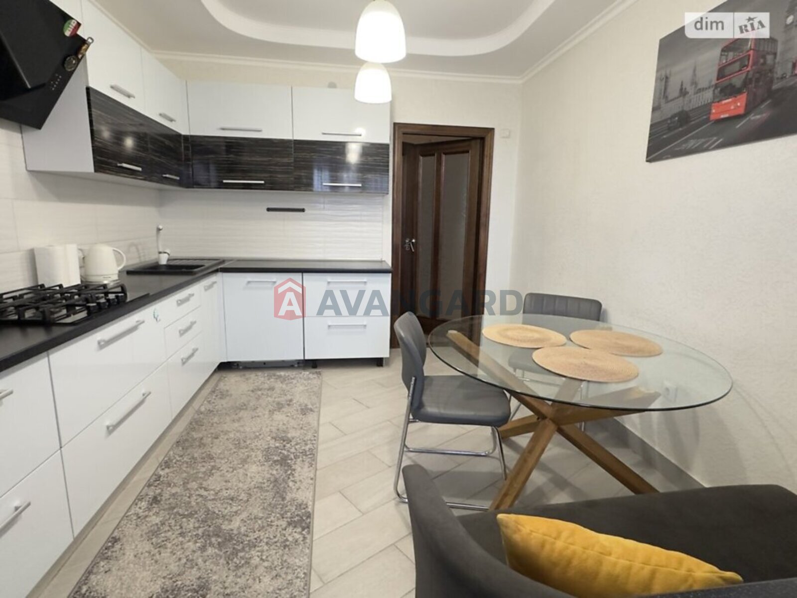 4 ��. ��������, 147/70/14 ��. �., 9/9 ������ ���� 5