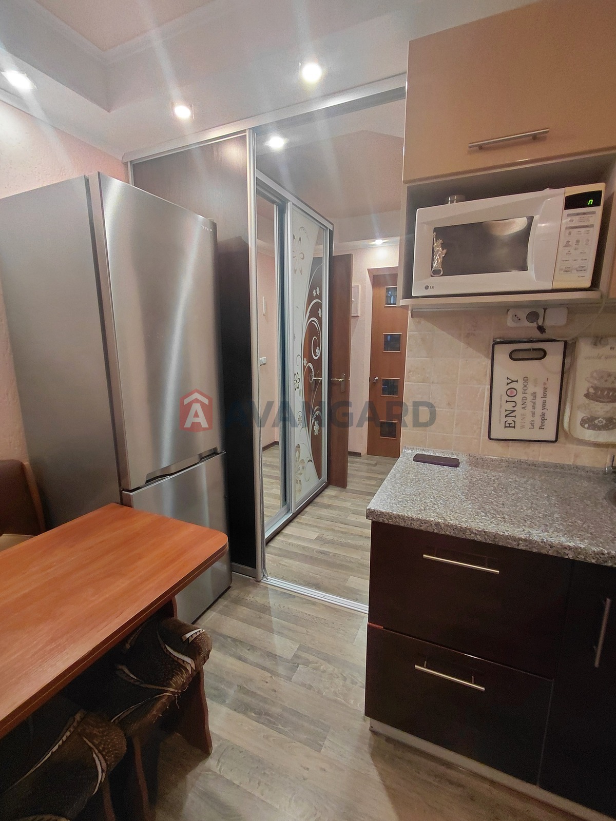 1 . , 37/-/7 . ., 1/9   4