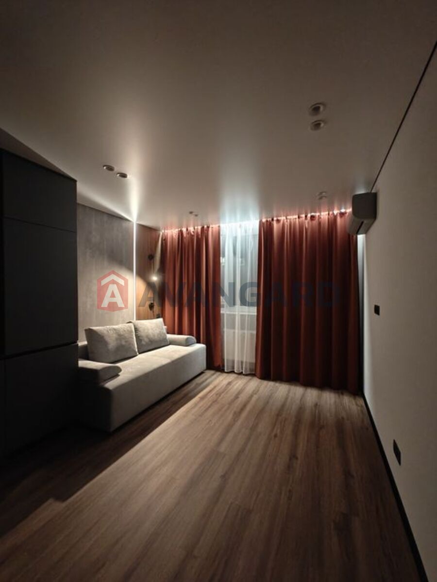 1 ��. ��������, 49/-/18 ��. �., 12/23 ������ ���� 19