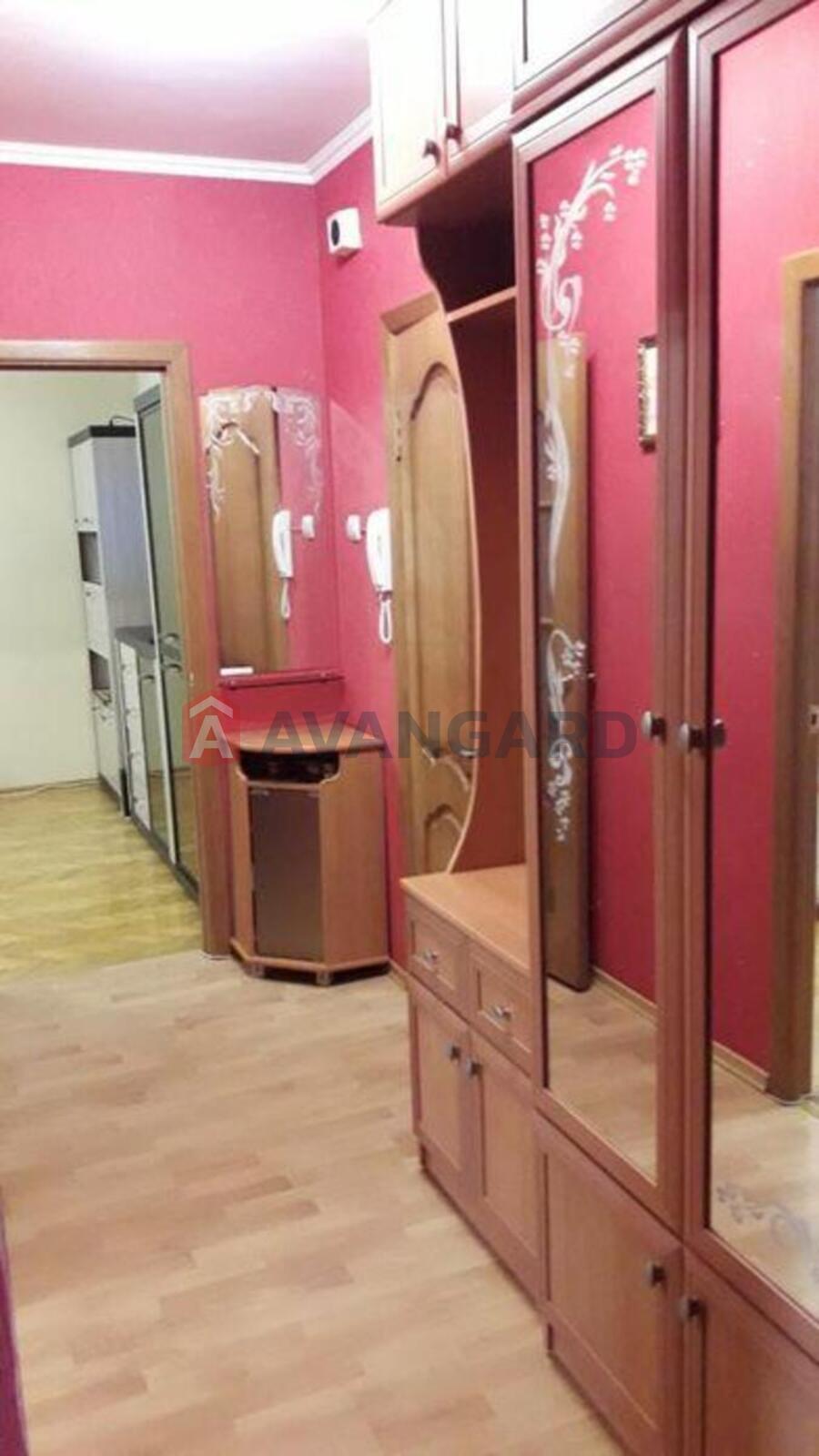 2 ��. ��������, 56/-/8 ��. �., 15/18 ������ ���� 3