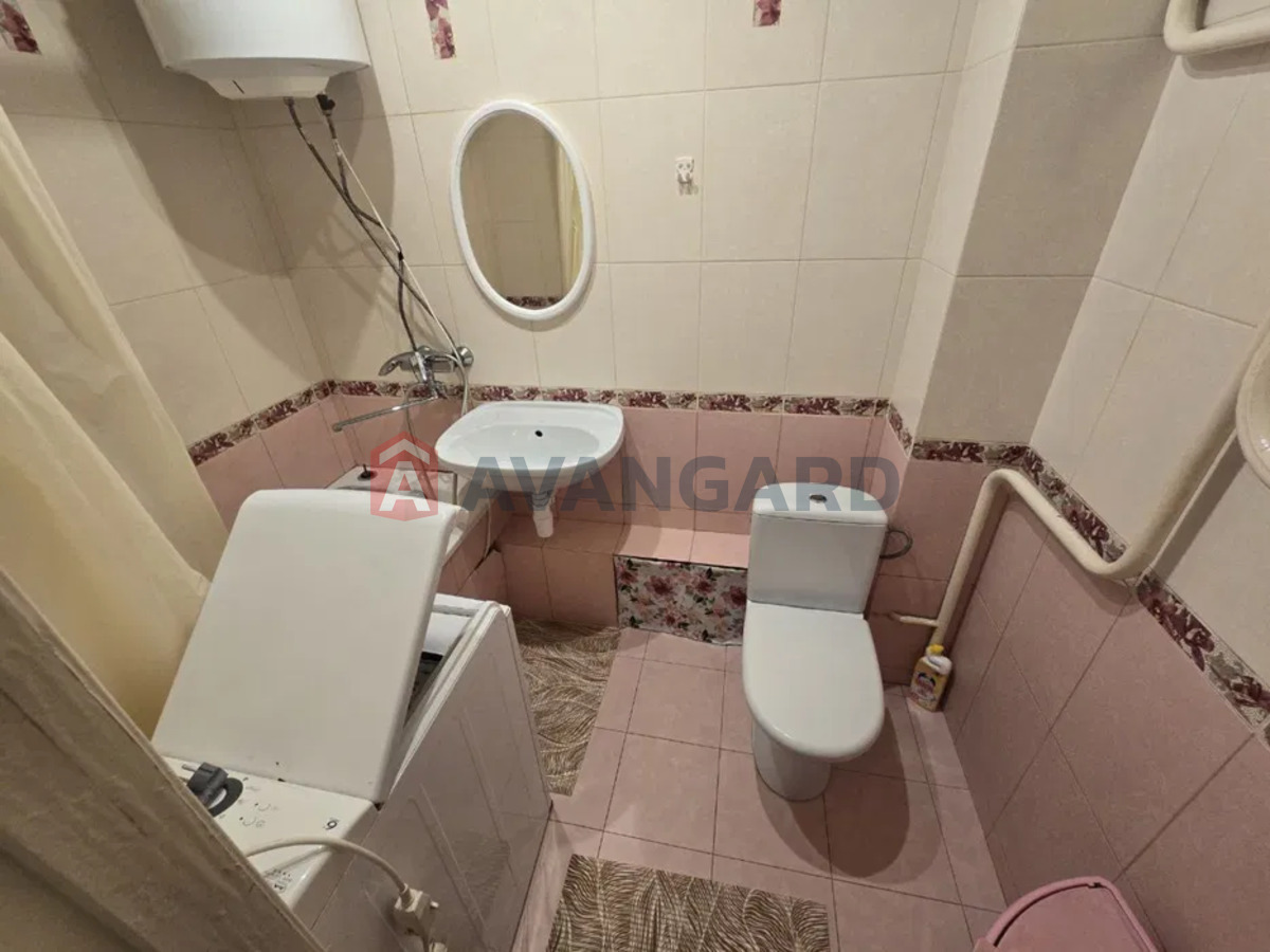 1 . , 28/-/5 . ., 8/9   4