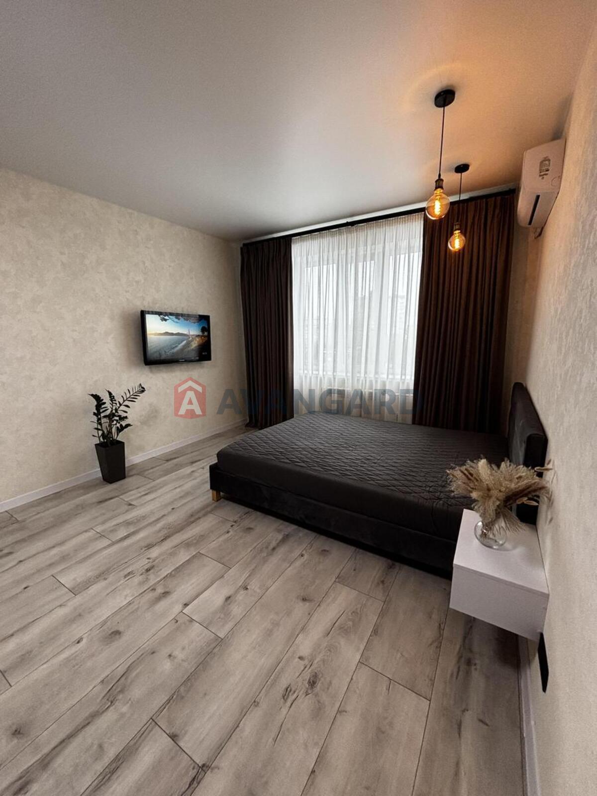 1 ��. ��������, 40/19/7 ��. �., 6/9 ������ ���� 7