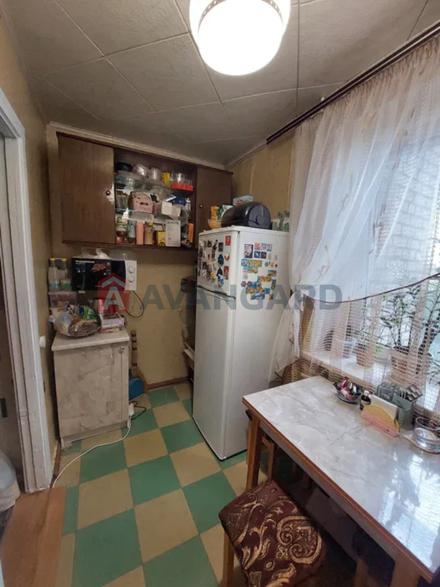 1 ��. ��������, 29/-/6 ��. �., 8/10 ������ ���� 9