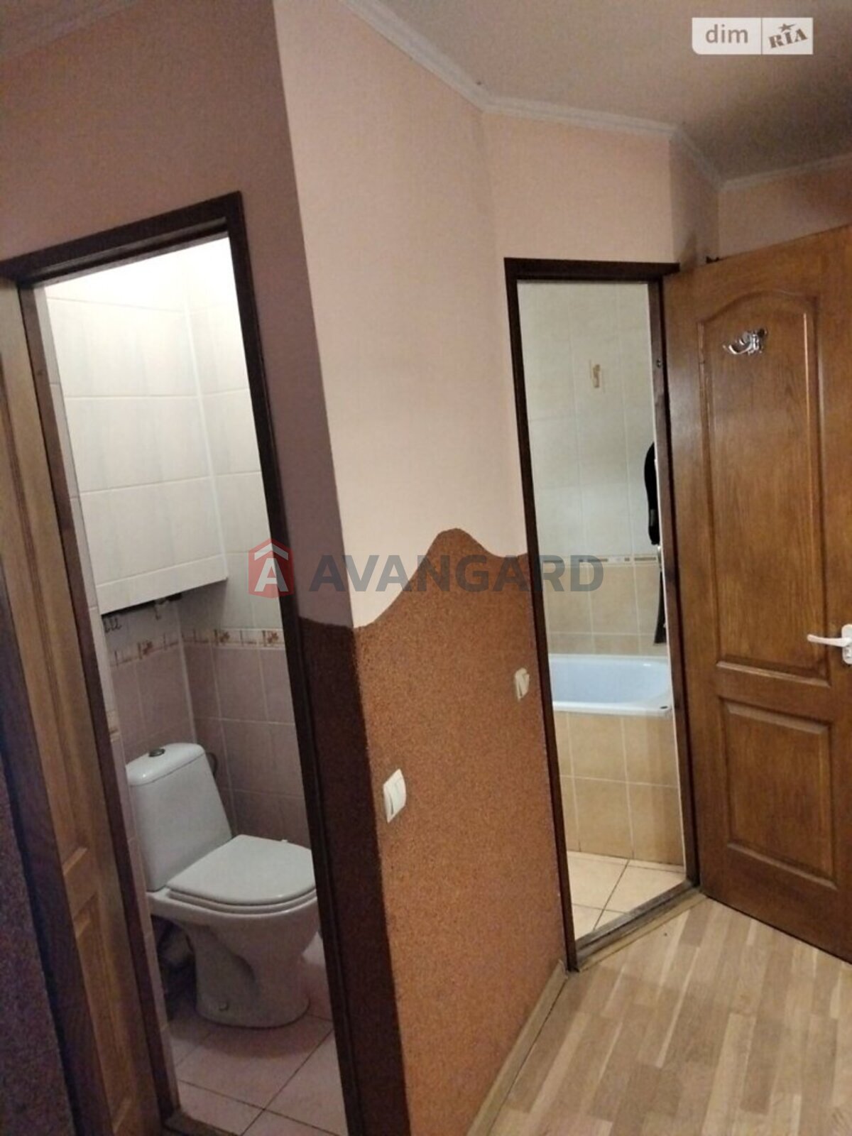 3 ��. ��������, 60/45/6 ��. �., 9/9 ������ ���� 9