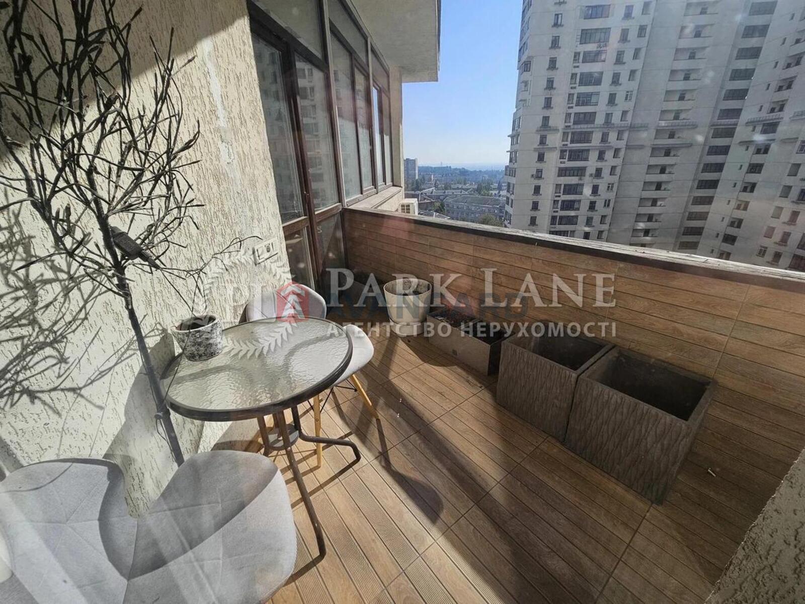 2 ��. ��������, 100/30/41 ��. �., 12/22 ������ ���� 18