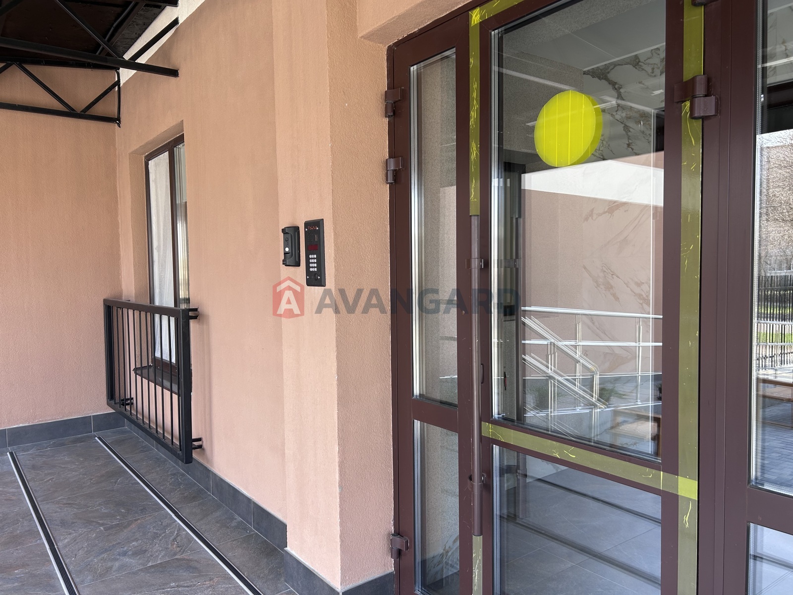 1 ����. ��������, 39,2/-/6,2 ��. �., 6/9 ���� ���� 15