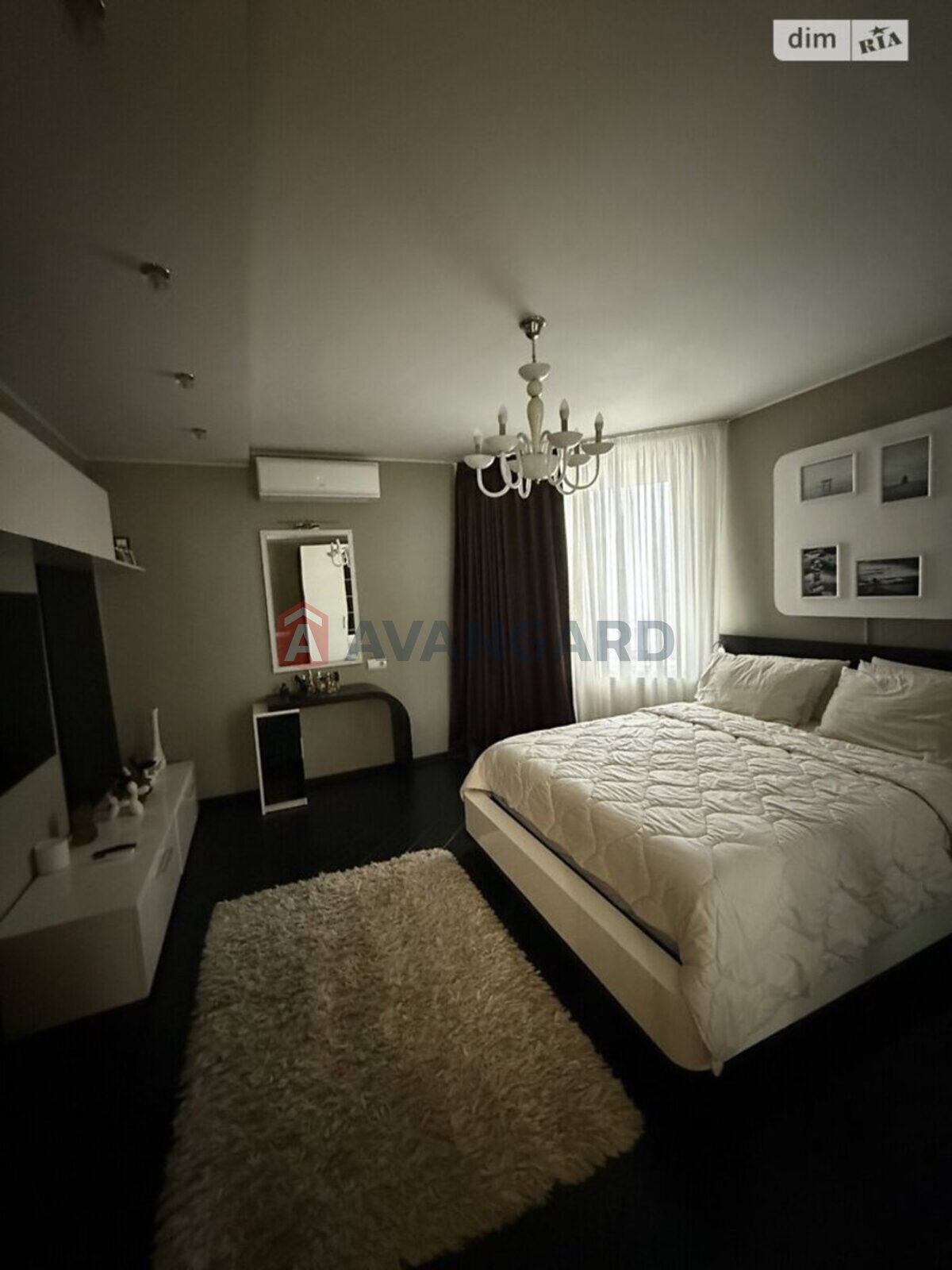 5 ��. ��������, 200/130/40 ��. �., 9/9 ������ ���� 4