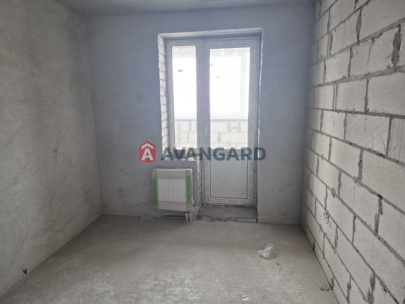 2 ����. ��������, 58/33/10 ��. �., 8/10 ���� ���� 1