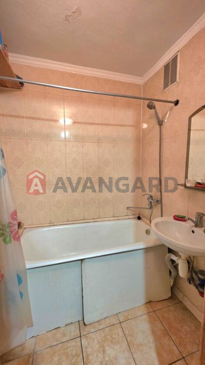 3 ��. ��������, 63/-/6 ��. �., 8/9 ������ ���� 13