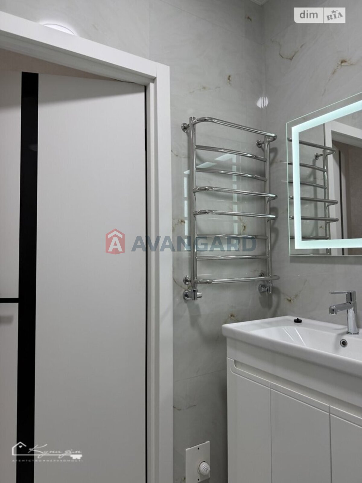 2 ��. ��������, 68/32/18 ��. �., 6/10 ������ ���� 20