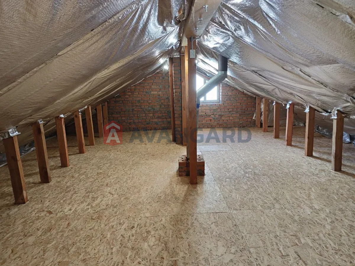 3 ����. ��������, 124/-/52 ��. �., 5/5 ���� ���� 23