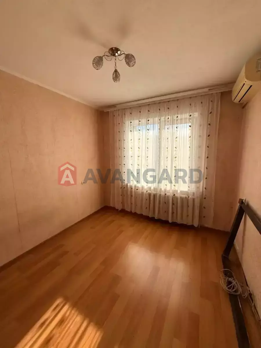 3 ��. ��������, 65/-/8 ��. �., 7/9 ������ ���� 6