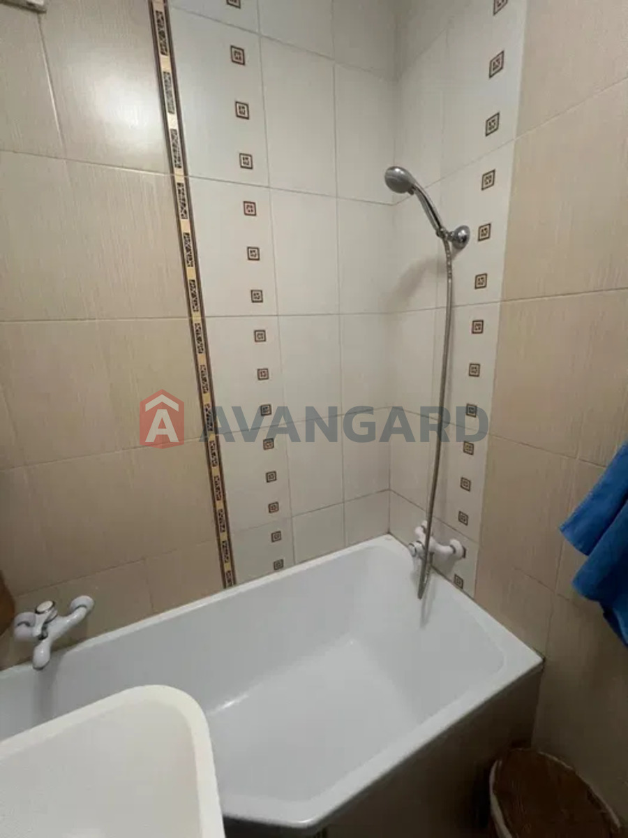 1 ����. ��������, 60/-/9 ��. �., 2/4 ���� ���� 7