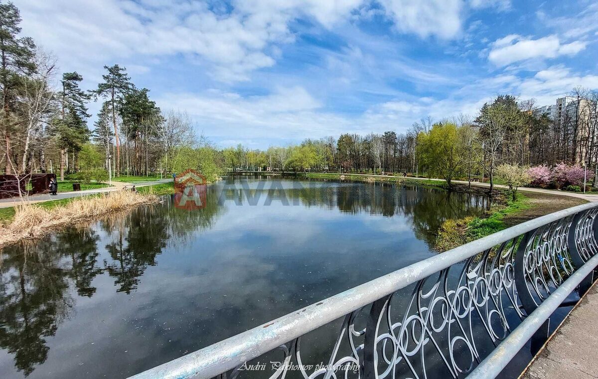 1 ��. ��������, 43/18/12 ��. �., 24/26 ������ ���� 20