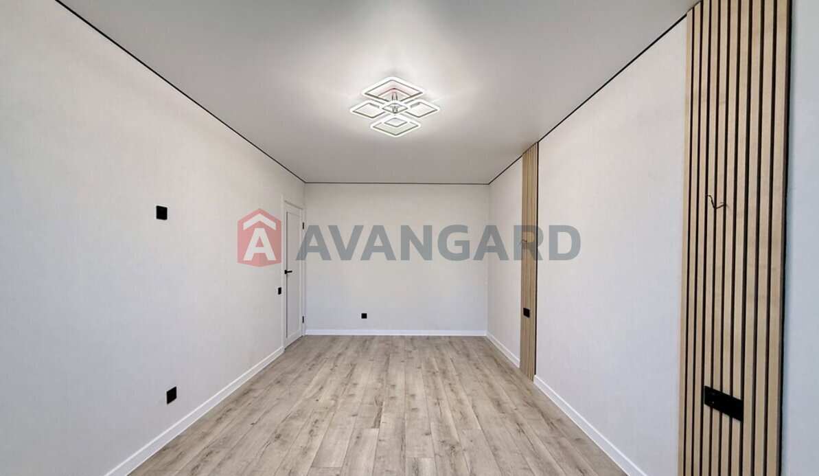 1 ��. ��������, 44/16/13 ��. �., 7/9 ������ ���� 9