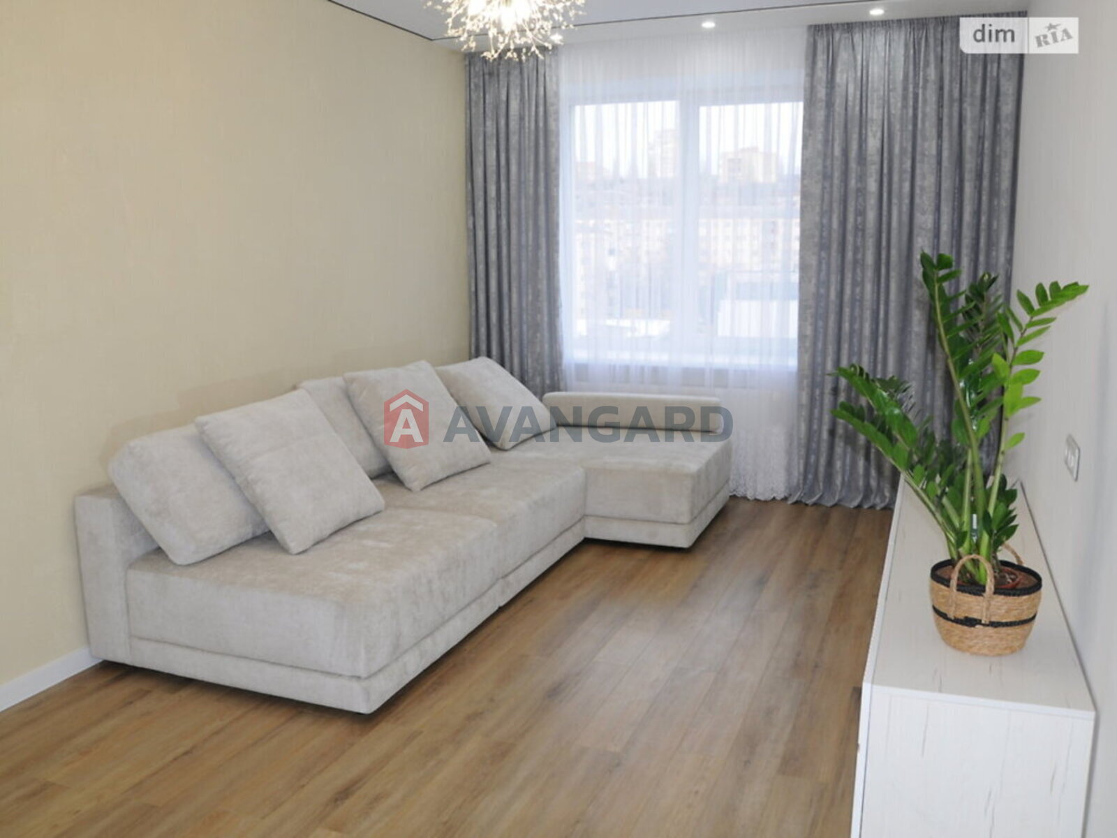 2 ��. ��������, 82/40/18 ��. �., 6/10 ������ ���� 13