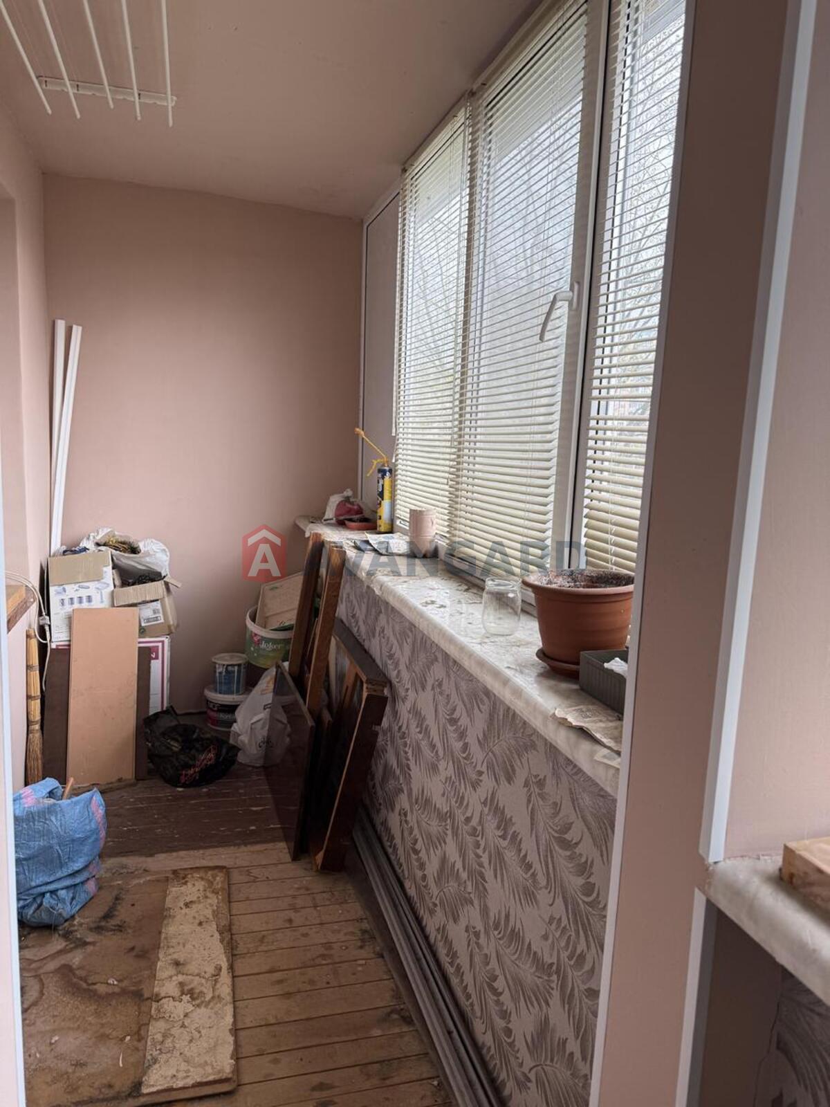 2 ��. ��������, 56/40/8 ��. �., 4/12 ������ ���� 15