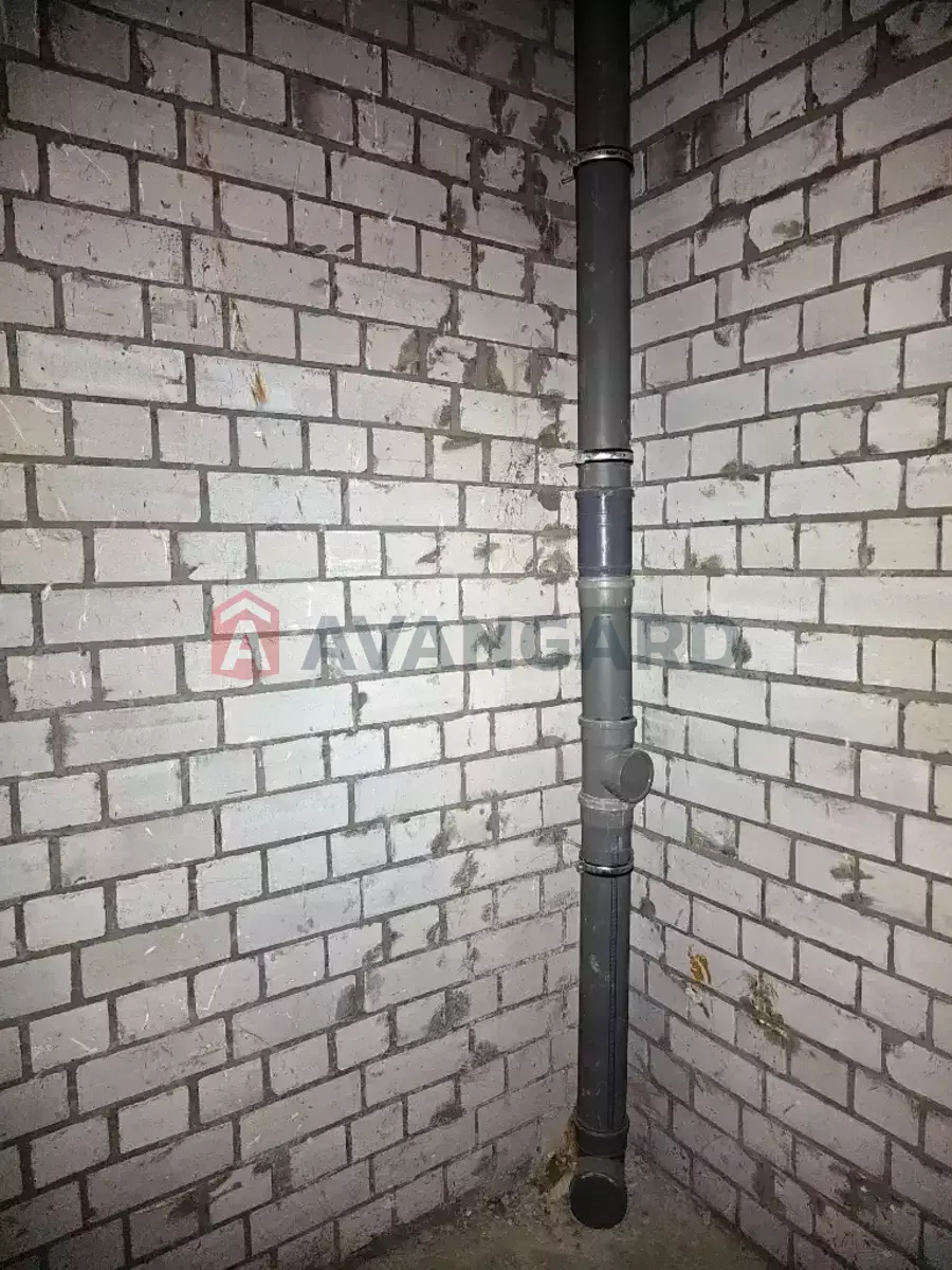 3 ��. ��������, 107/73/18 ��. �., 10/10 ������ ���� 15