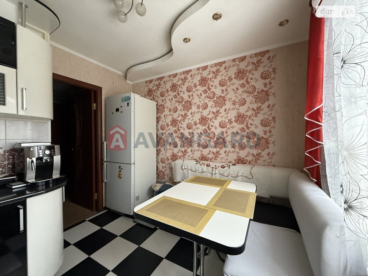 2 ����. ��������, 50/29/8 ��. �., 3/9 ���� ���� 2