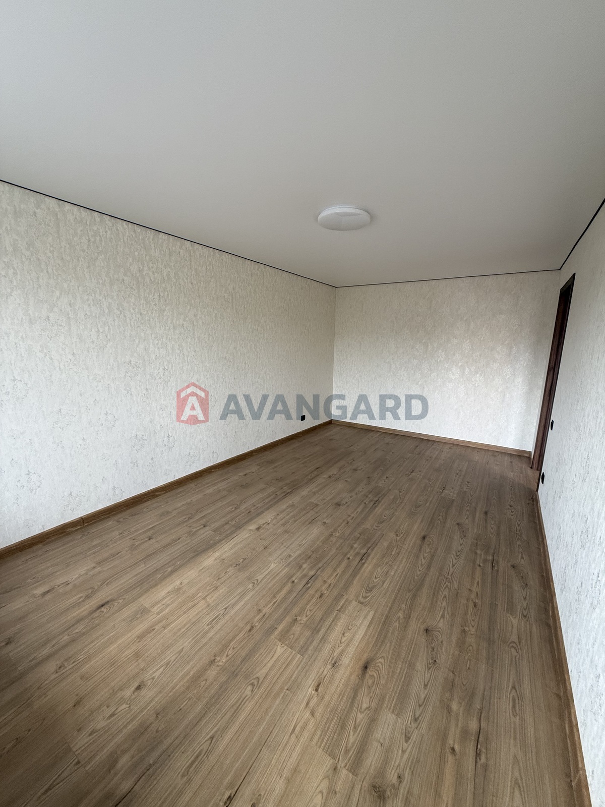 2 ��. ��������, 48/30/8 ��. �., 3/9 ������ ���� 9