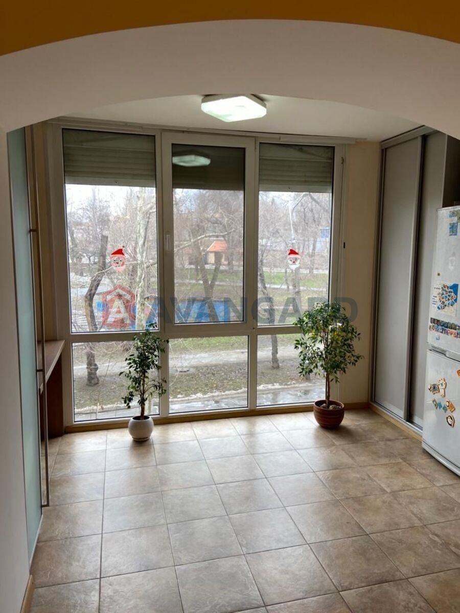 4 ��. ��������, 90/63/14 ��. �., 3/4 ������ ���� 7