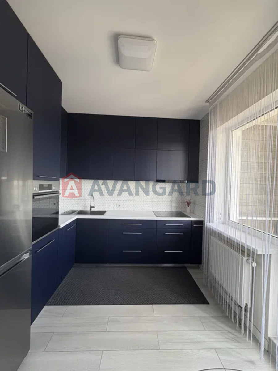 3 ��. ��������, 72/-/10 ��. �., 24/33 ������ ���� 7