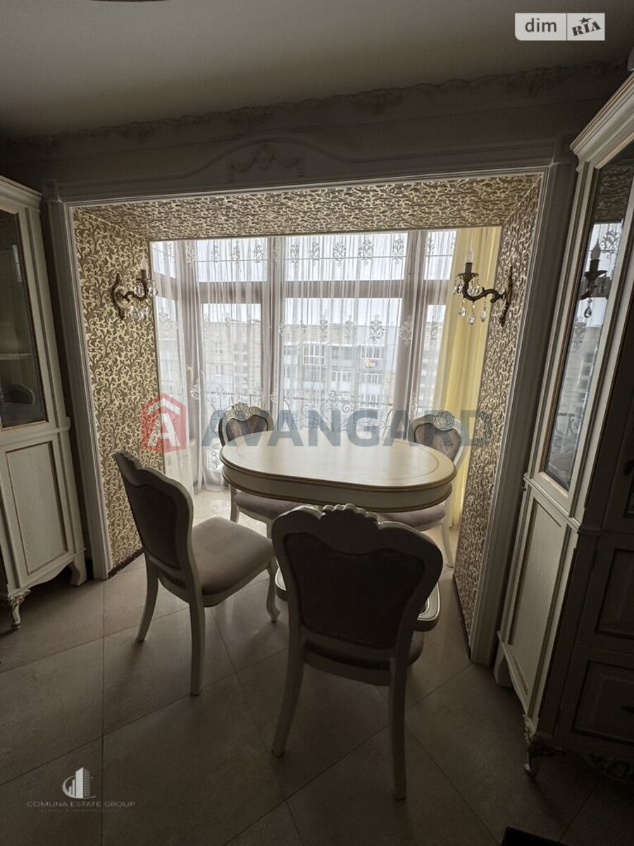 3 ��. ��������, 65/-/- ��. �., 5/5 ������ ���� 11