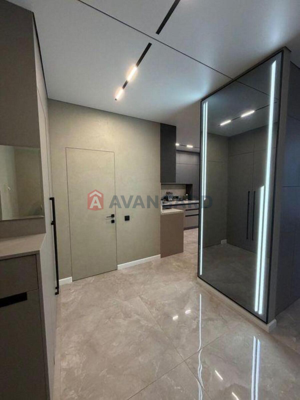 3 ��. ��������, 108/-/15 ��. �., 9/10 ������ ���� 2