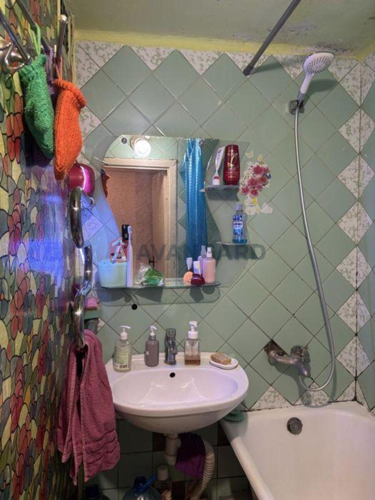 3 ��. ��������, 68/-/9 ��. �., 16/16 ������ ���� 15