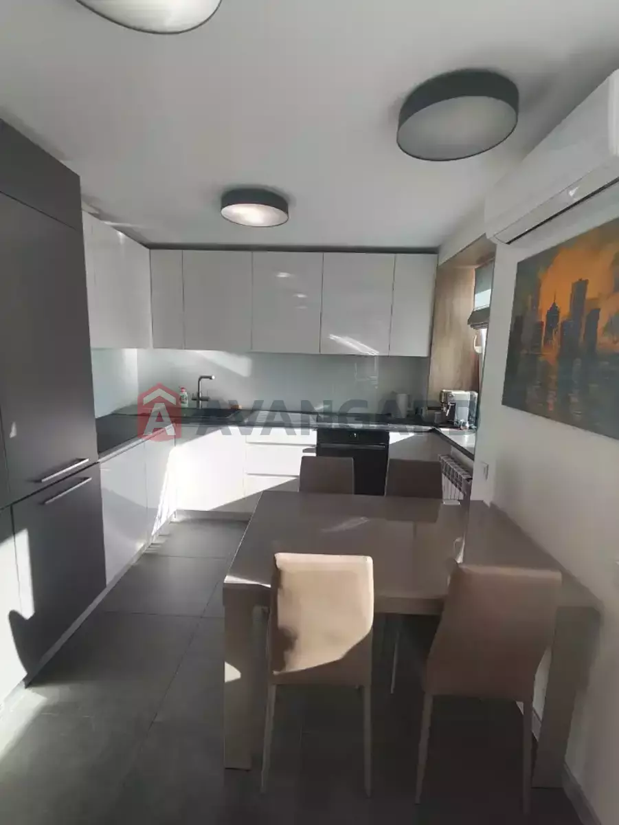 1 ����. ��������, 38/-/- ��. �., 8/9 ���� ���� 11