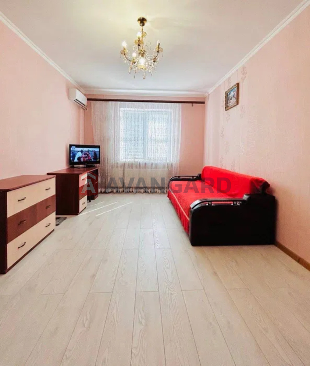 1 ��. ��������, 49/-/12 ��. �., 4/5 ������ ���� 1