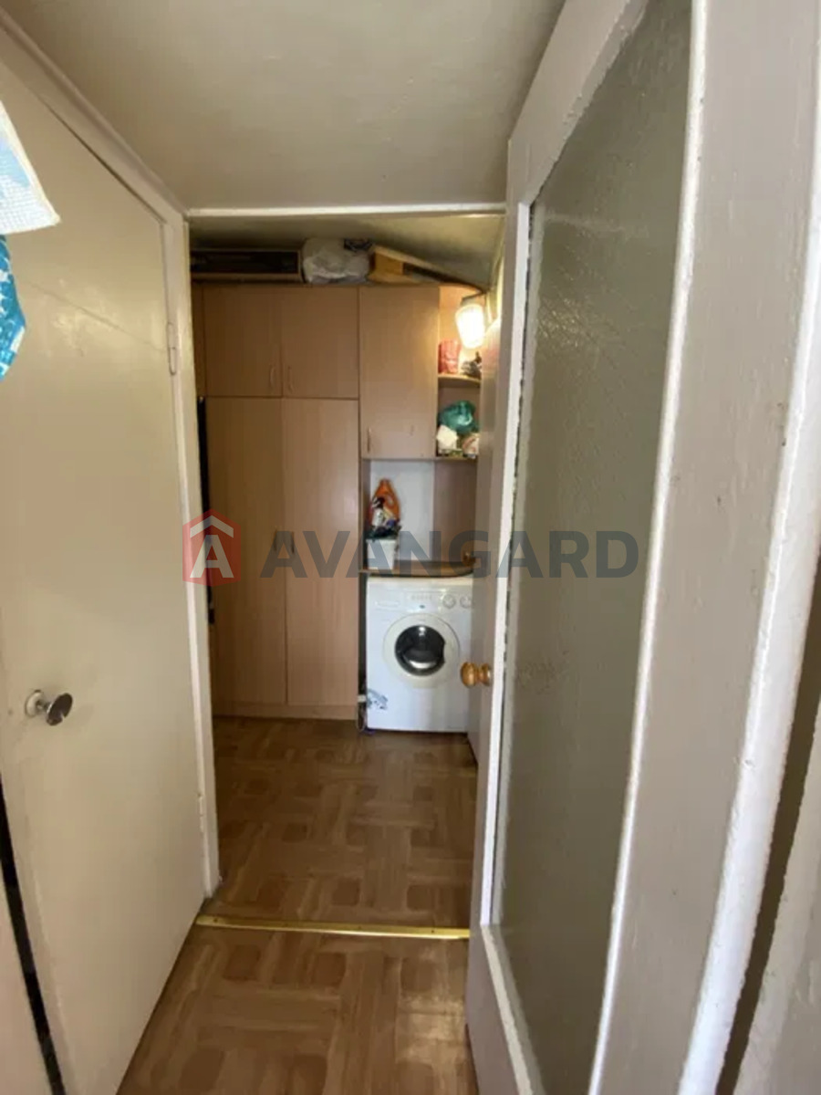 2 ��. ��������, 50/-/8 ��. �., 9/9 ������ ���� 3