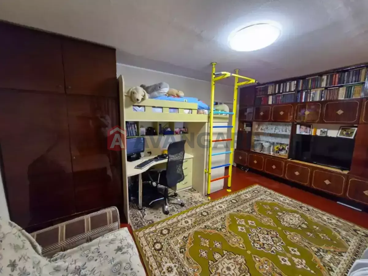 1 ��. ��������, 37/17/6 ��. �., 1/5 ������ ���� 5