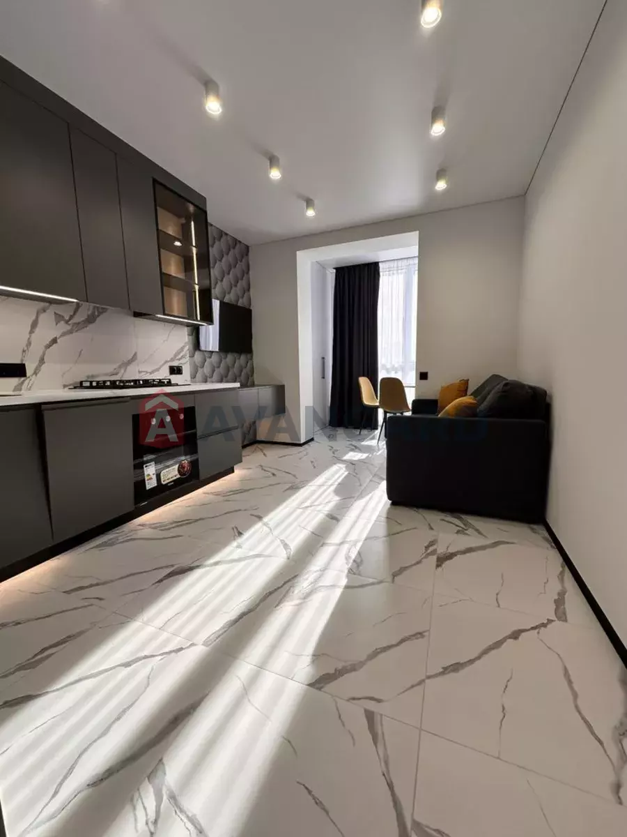 2 ��. ��������, 45/-/17 ��. �., 7/10 ������ ���� 3