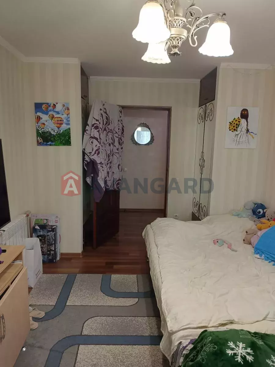 3 ��. ��������, 71/-/9 ��. �., 3/9 ������ ���� 4