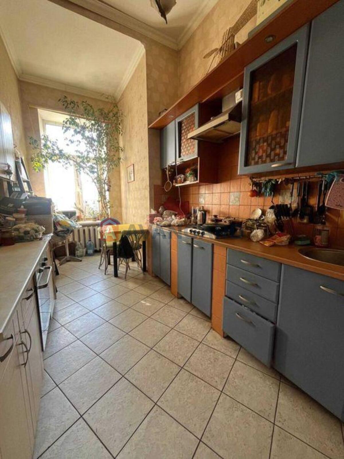 4 ��. ��������, 140/-/12 ��. �., 4/4 ������ ���� 3